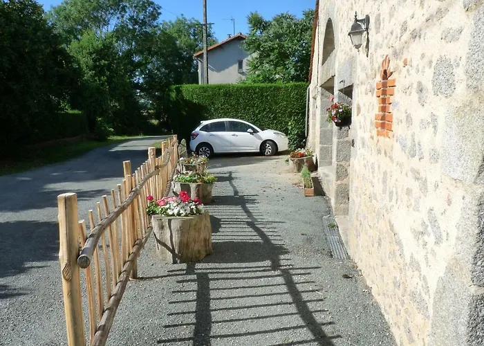 La Grange Aux Oiseaux בית הארחה *